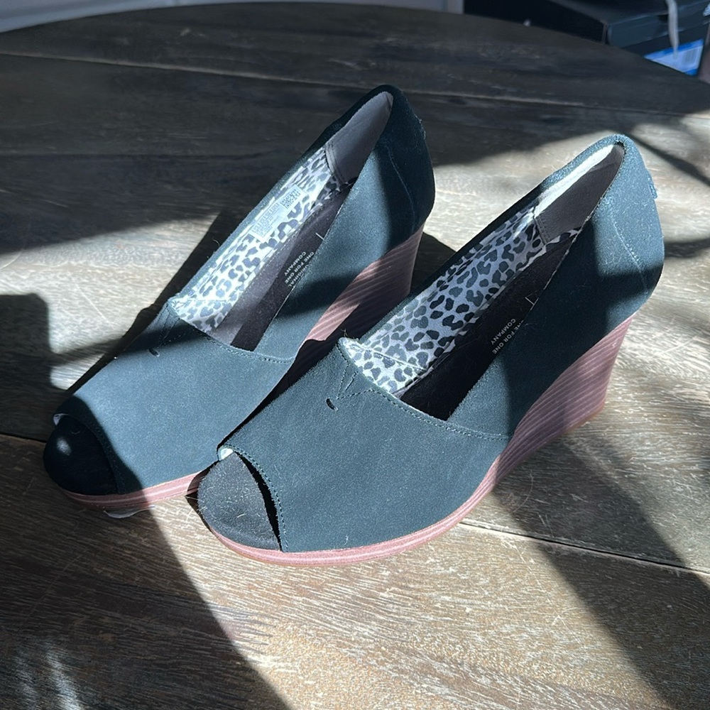 Really Cute High Heals - image 1